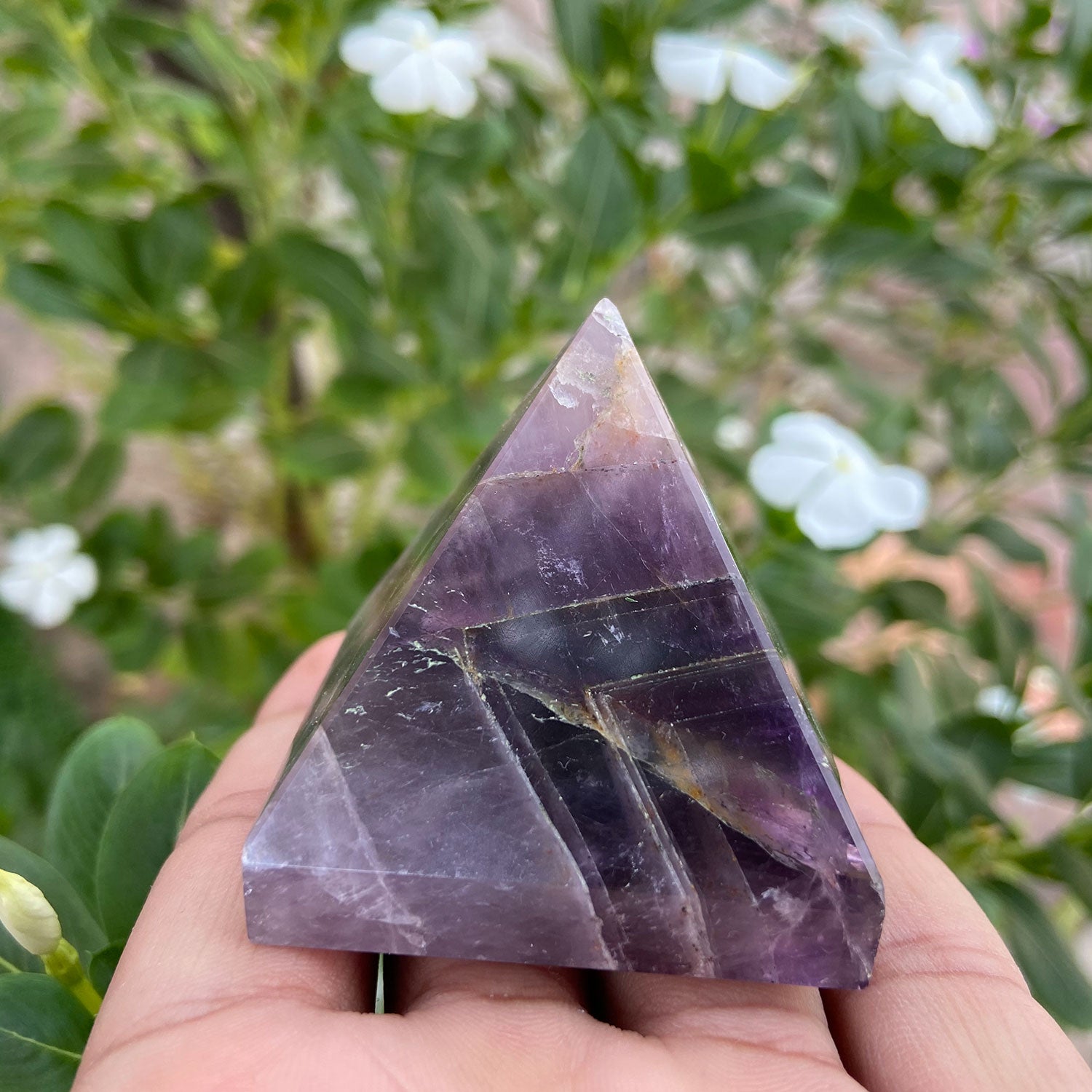 gemstone-pyramid-amethyst