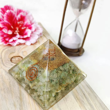 Green Aventurine Orgone Pyramid Copper Coil